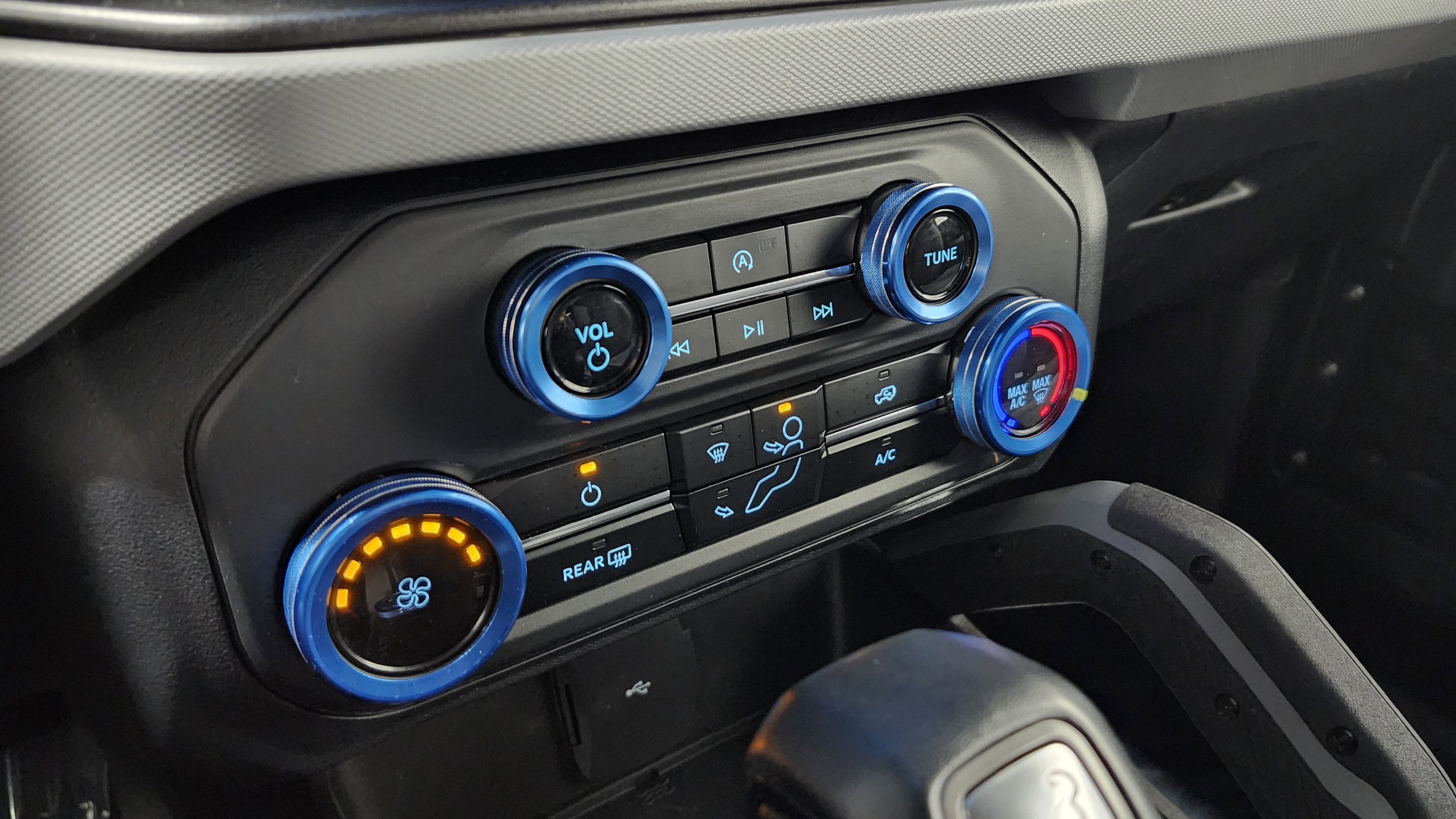 Used 2023 Ford Bronco Big Bend image 28