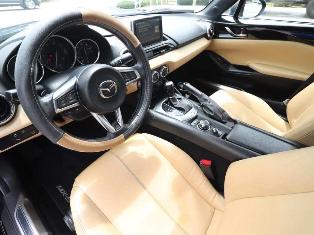 Used 2016 MAZDA MX-5 Miata Grand Touring RWD image 4