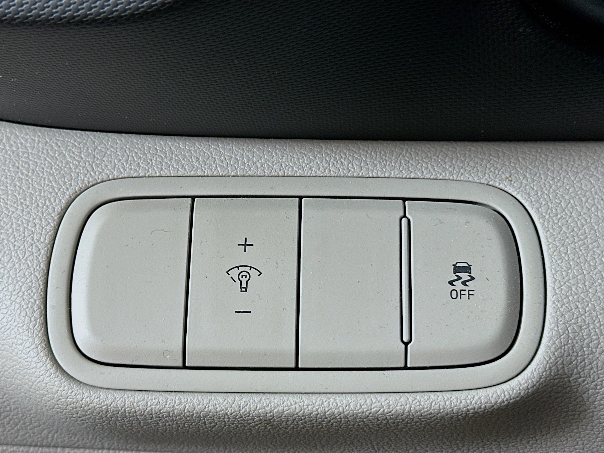 Used 2025 Hyundai Venue SEL FWD image 17