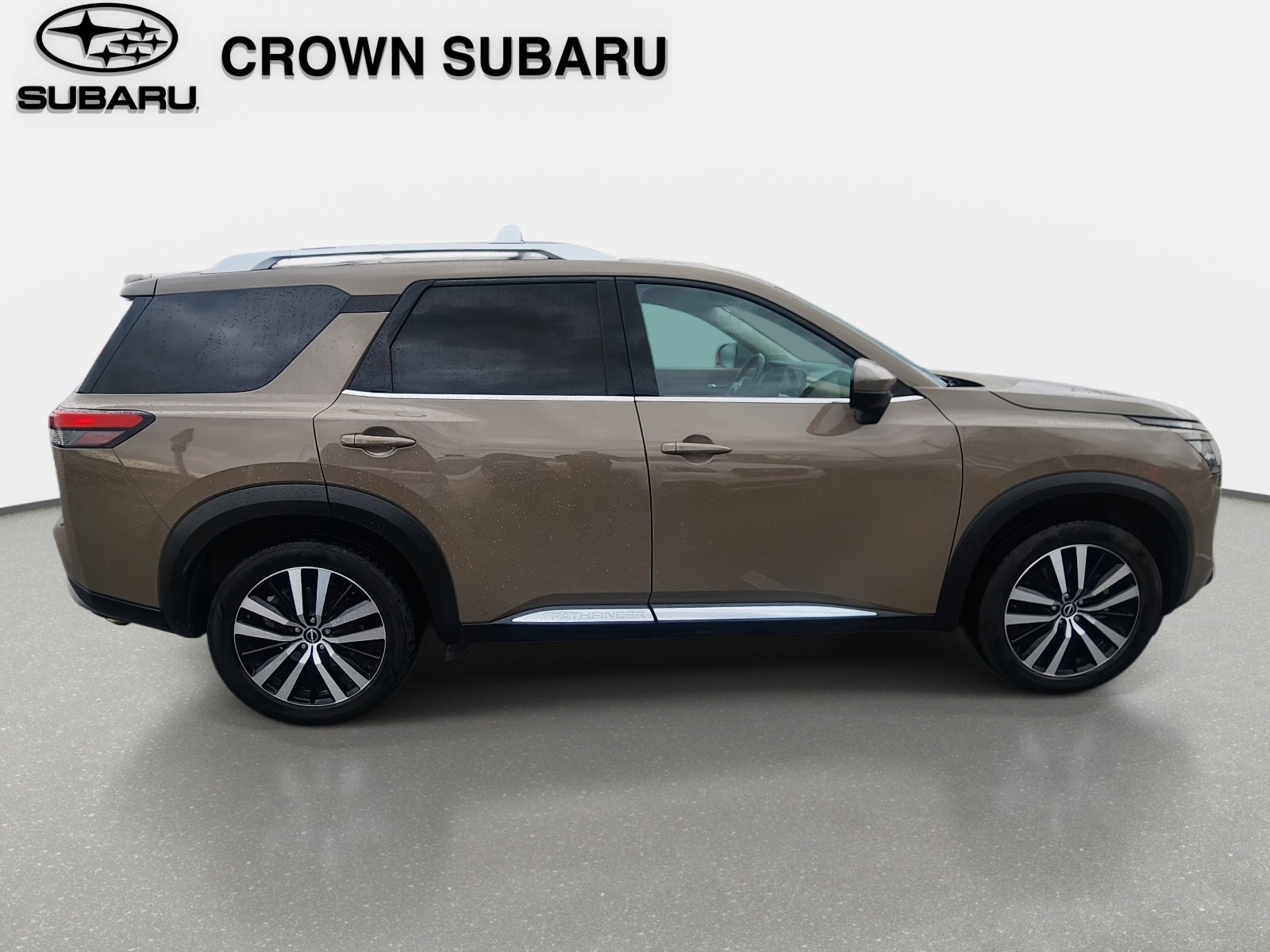 Used 2023 Nissan Pathfinder Platinum w/ Cargo Package image 6