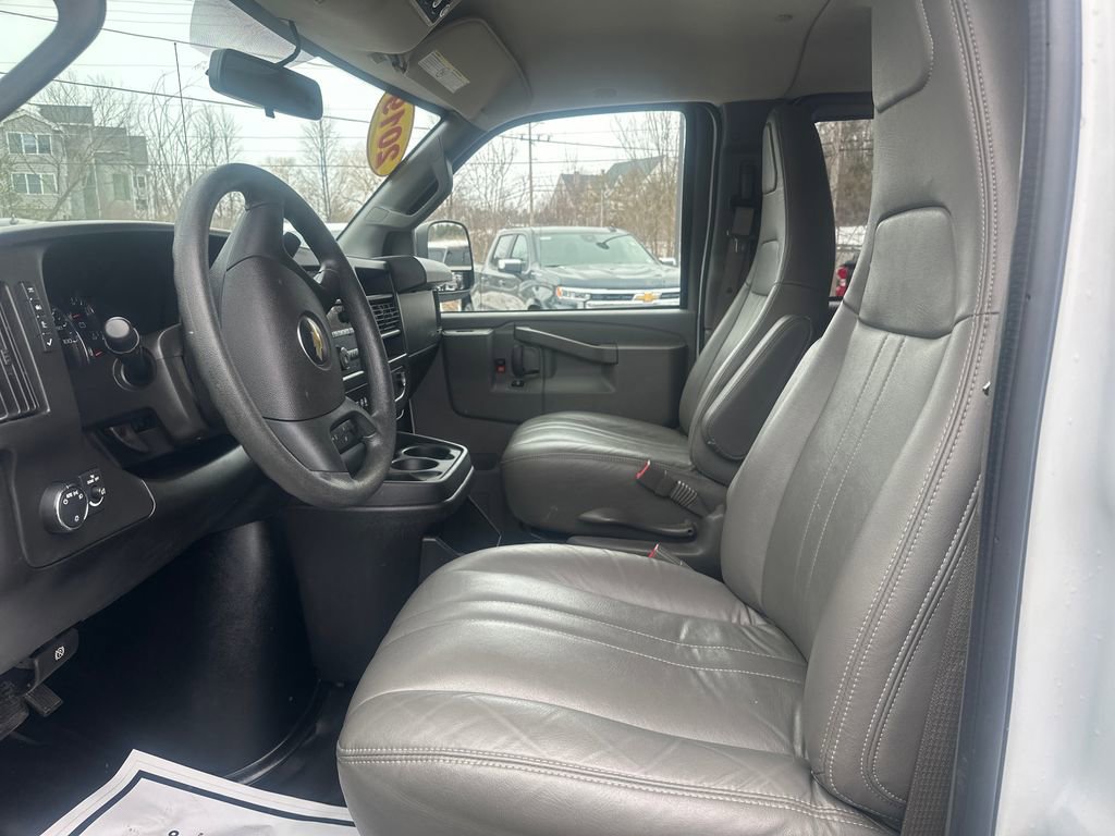 Used 2019 Chevrolet Express 3500 LS image 9
