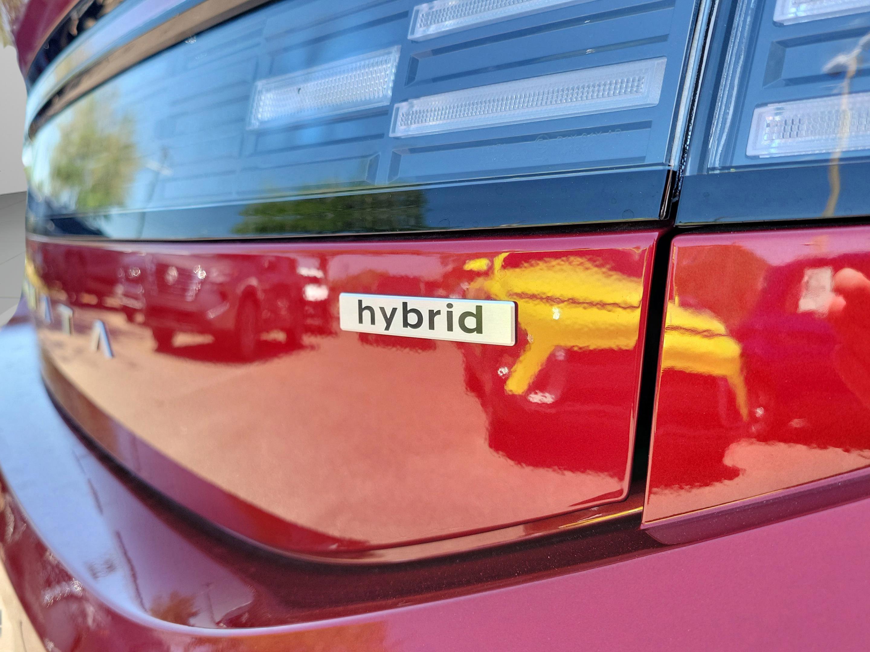 New 2025 Hyundai Sonata Limited image 8