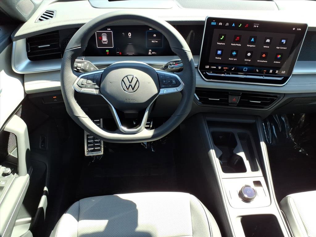 New 2026 Volkswagen Tiguan SE R-Line image 13