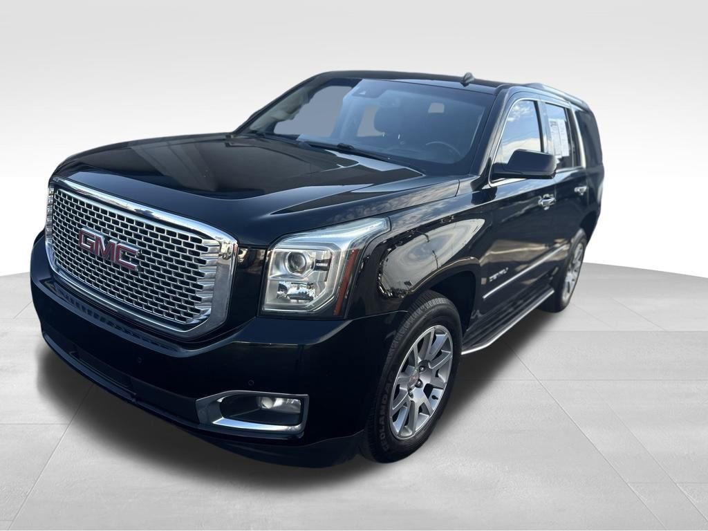 Used 2015 GMC Yukon Denali w/ Touring Package image 2
