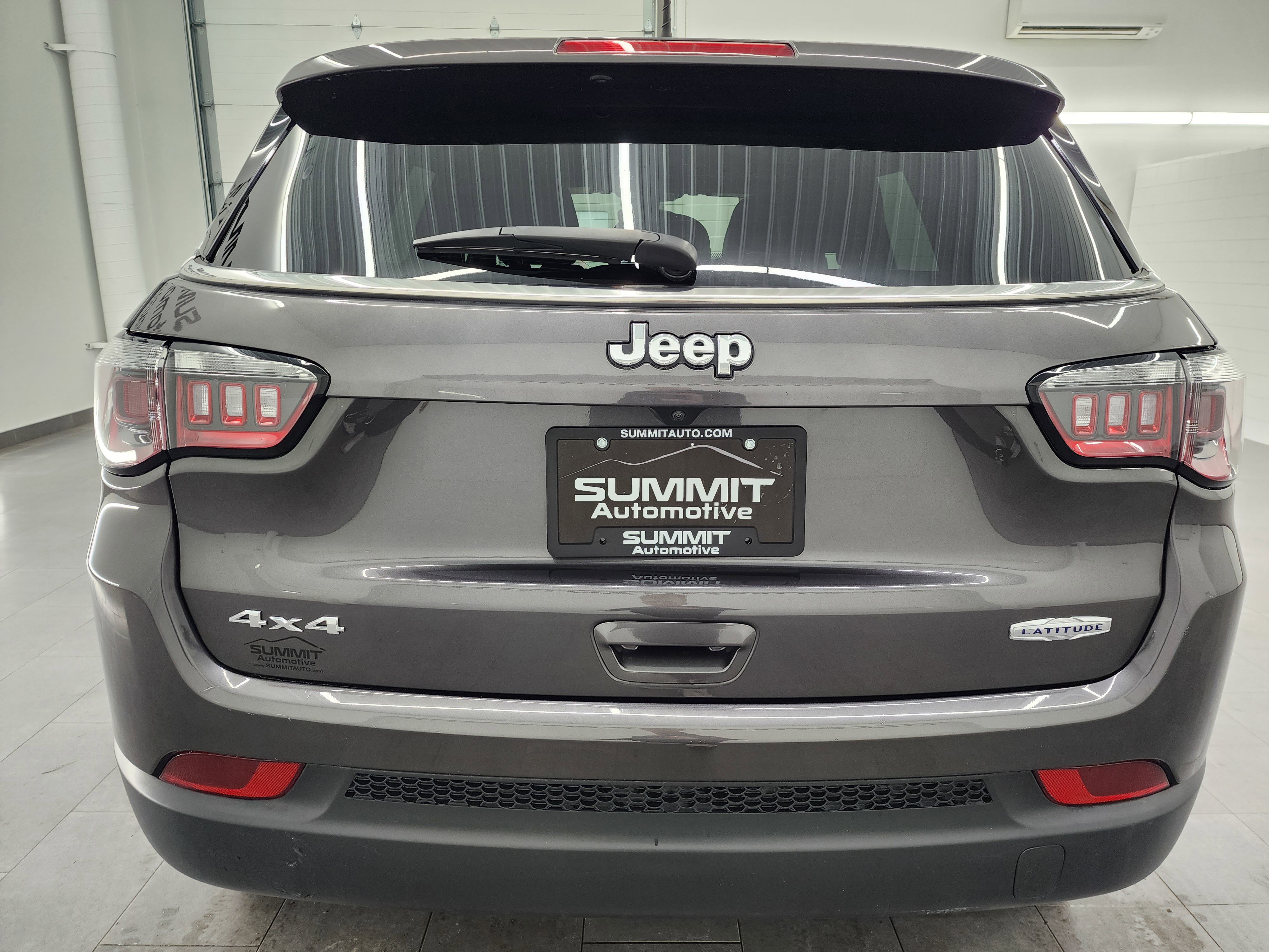 Used 2024 Jeep Compass Latitude image 25