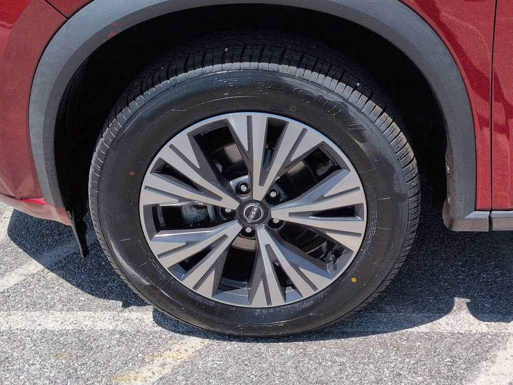 Used 2023 Nissan Rogue SV FWD image 11