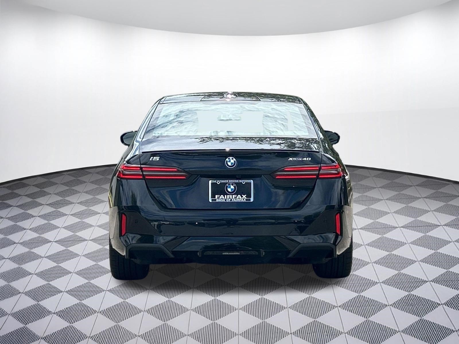 Certified 2026 BMW i5 eDrive40 w/ Executive Package AWD/4WD image 10