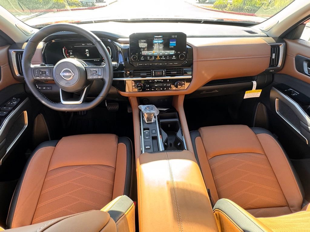 New 2025 Nissan Pathfinder Platinum image 12