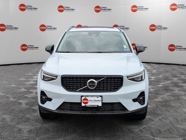 Used 2026 Volvo XC40 B5 Plus w/ Protection Package Premier image 2