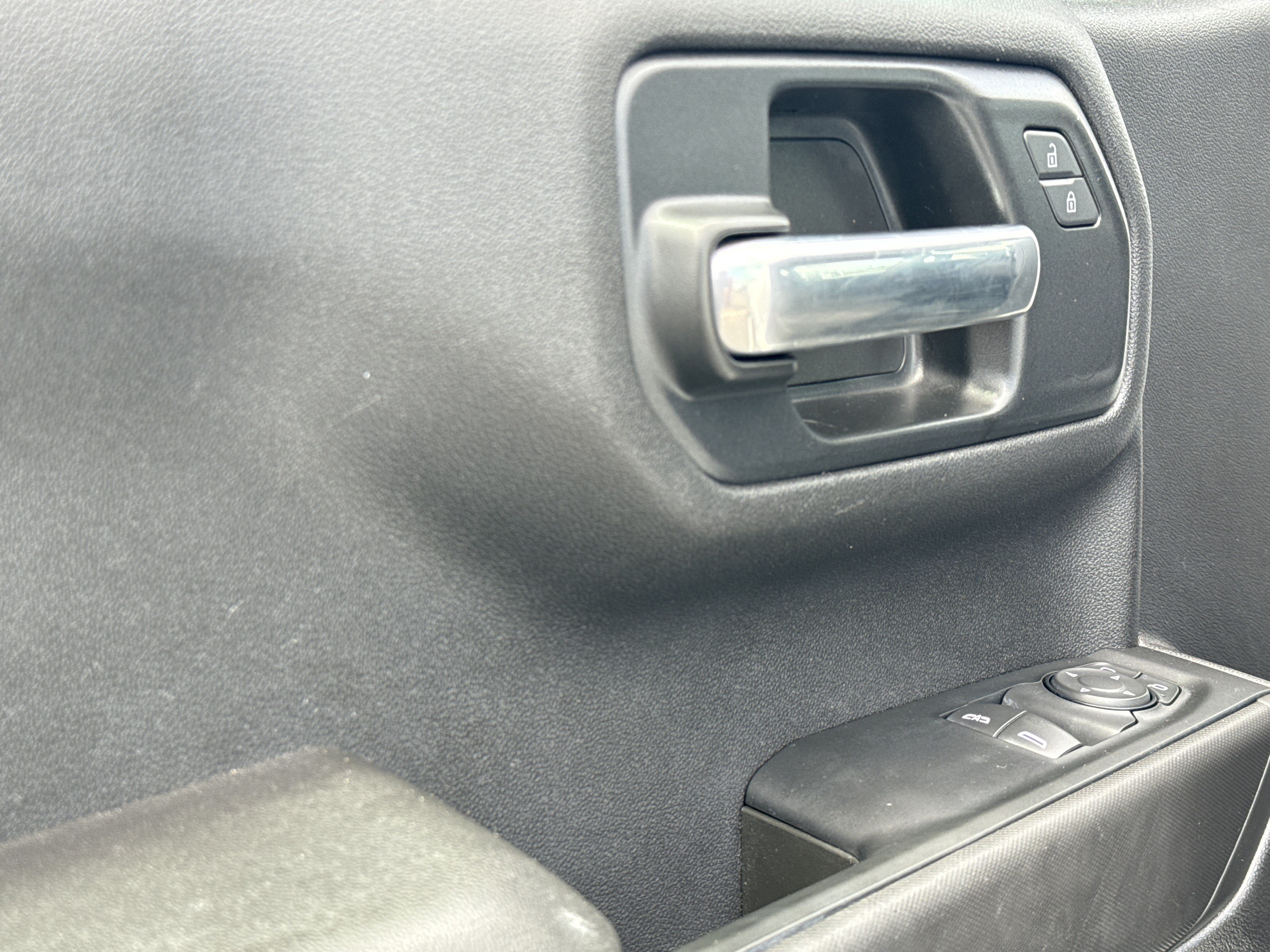 Used 2025 Chevrolet Silverado 1500 W/T RWD image 15