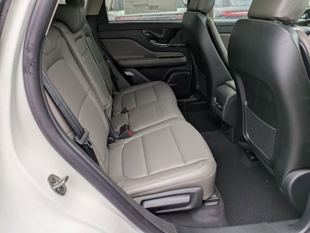 New 2026 Lincoln Corsair Premiere image 12