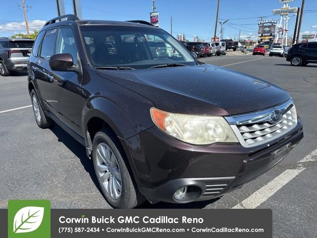 Used 2013 Subaru Forester 2.5X Premium w/ Popular Pkg 2 AWD/4WD image 4