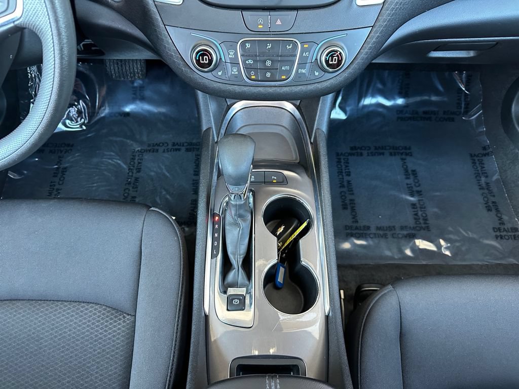 Used 2025 Chevrolet Malibu LT FWD image 11