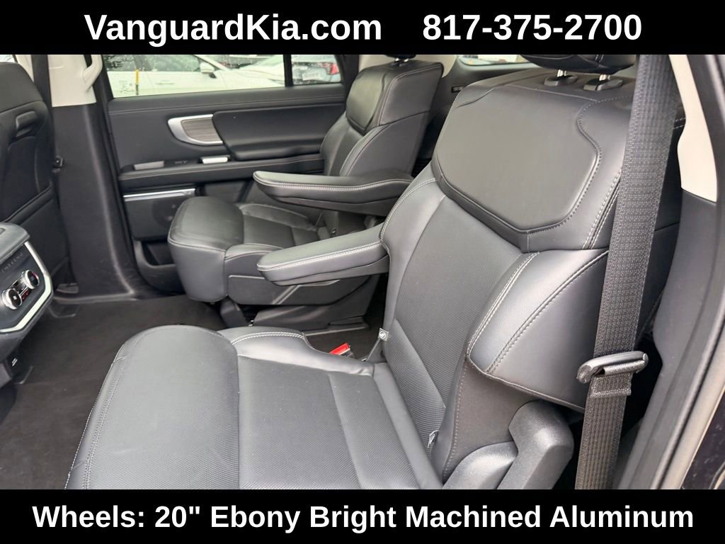 Used 2025 Ford Expedition Max Platinum AWD/4WD image 25