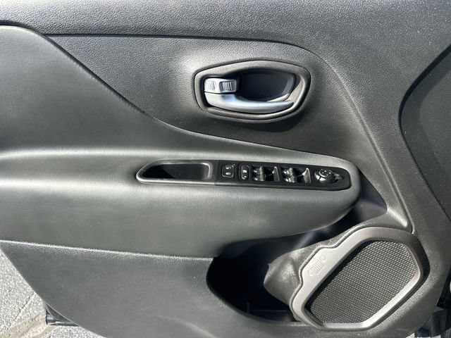 Used 2020 Jeep Renegade Limited AWD/4WD image 35