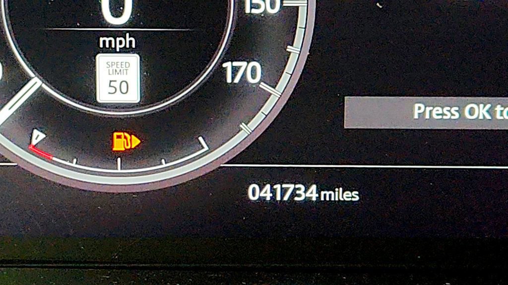 Used 2020 Land Rover Discovery Sport HSE R-Dynamic image 15