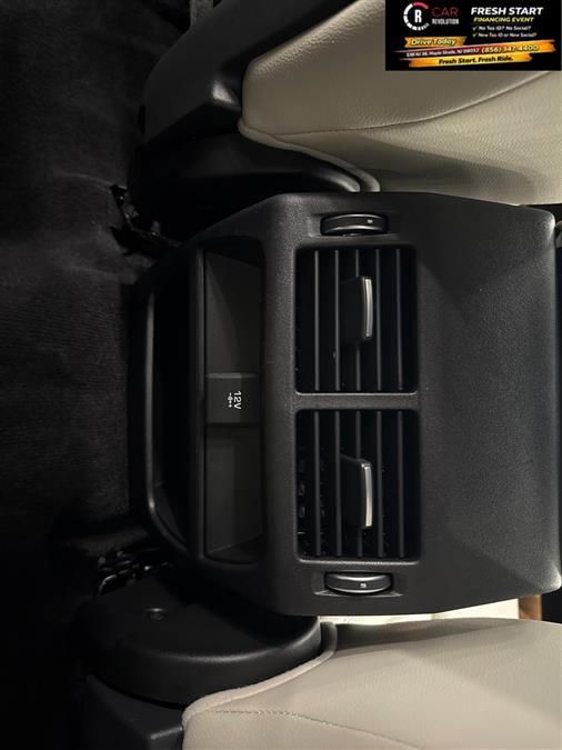 Used 2020 Jaguar E-PACE R-Dynamic S image 35