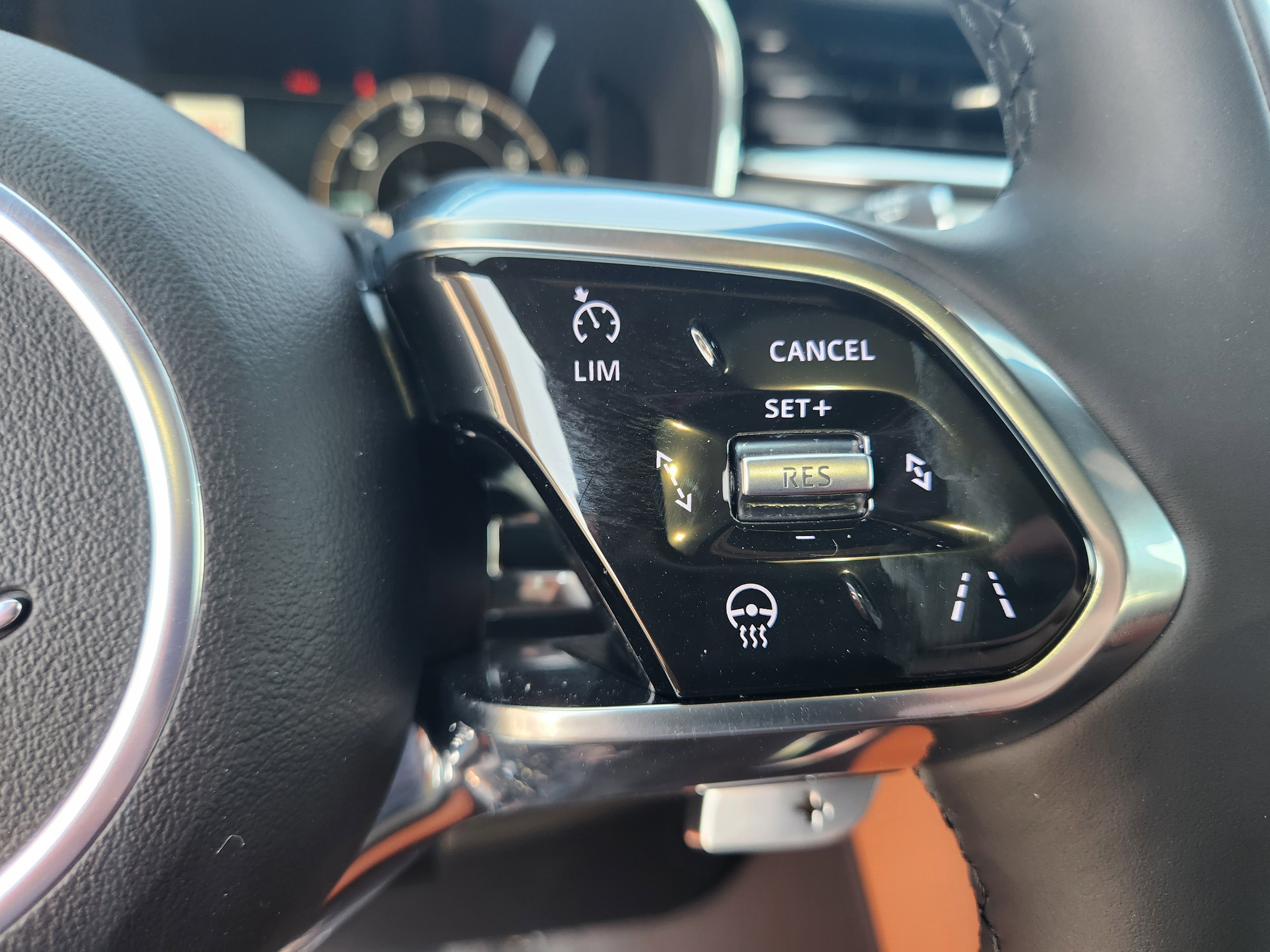 New 2026 Jaguar F-PACE R-Dynamic S image 13