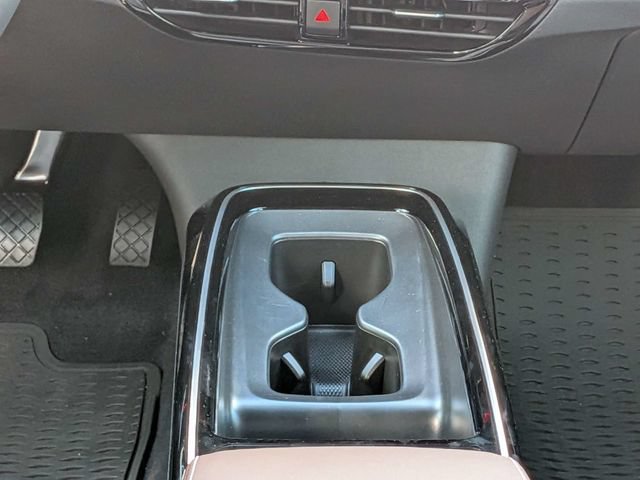 Used 2025 Volkswagen ID.4 Pro RWD image 18
