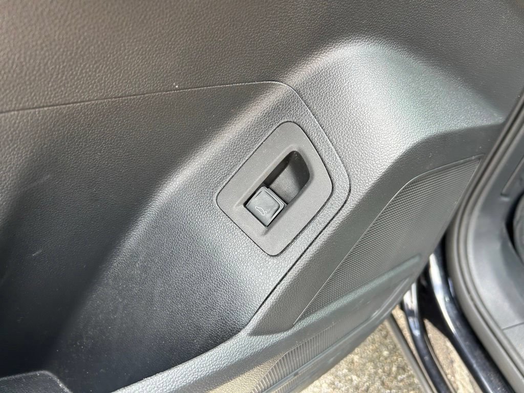 Certified 2023 Volkswagen Atlas SE FWD image 19