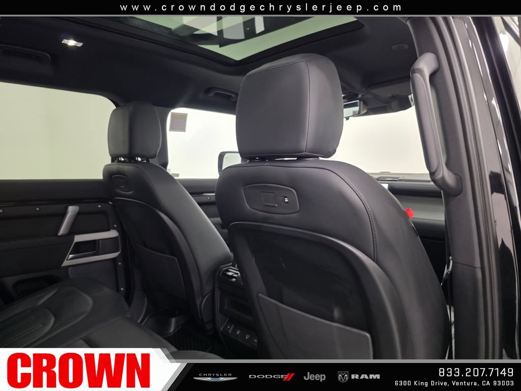 Used 2022 Land Rover Defender 110 X-Dynamic SE AWD/4WD image 19