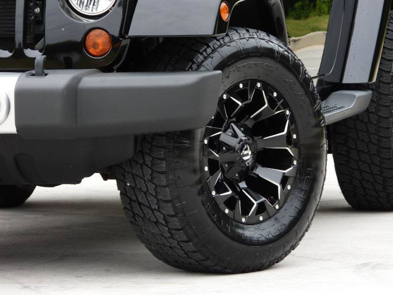 Used 2013 Jeep Wrangler Sahara w/ Connectivity Group AWD/4WD image 3