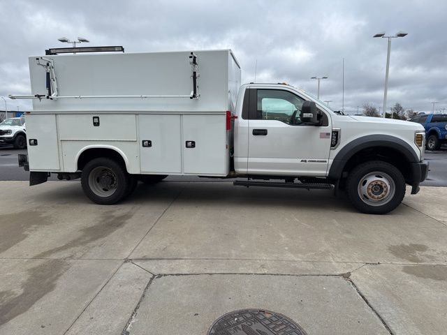 Used 2019 Ford F550 4x4 Regular Cab Super Duty image 2