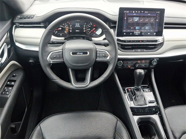 Used 2024 Jeep Compass Limited image 11