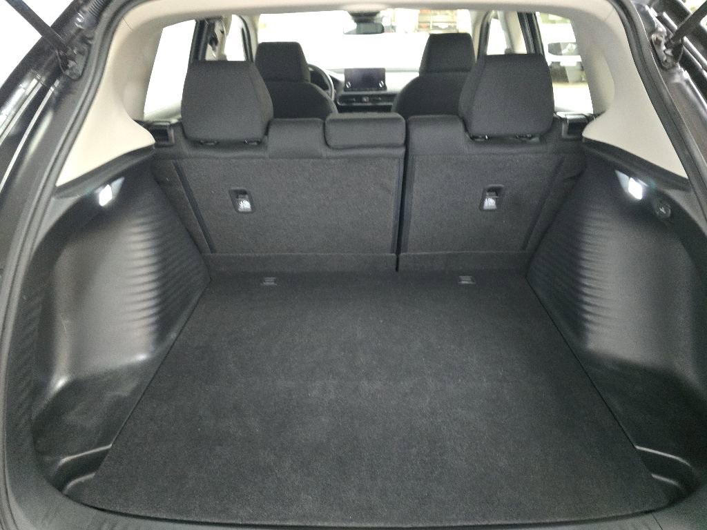 Used 2023 Honda HR-V LX image 11