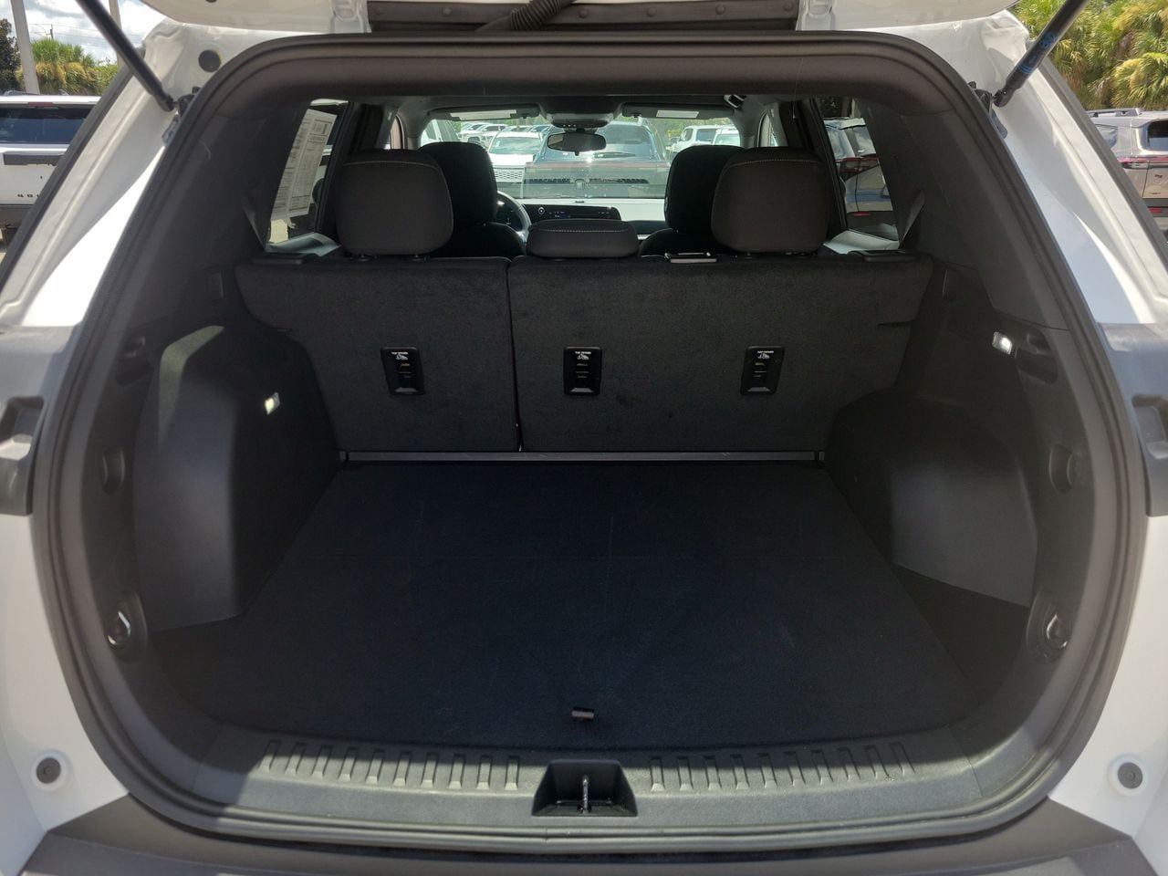 Used 2026 Chevrolet Equinox LT FWD image 7