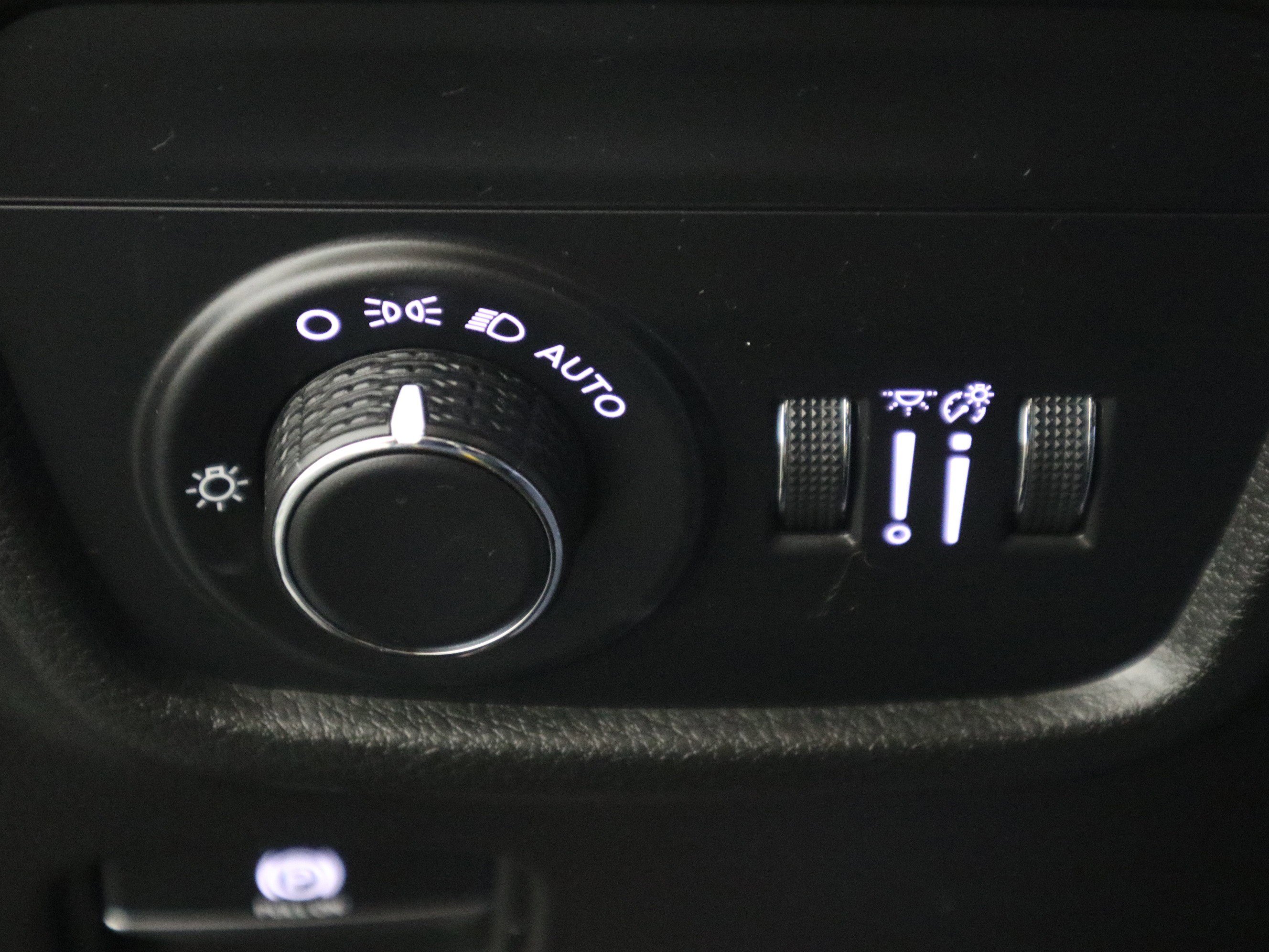 Used 2024 Jeep Grand Cherokee L Laredo image 37