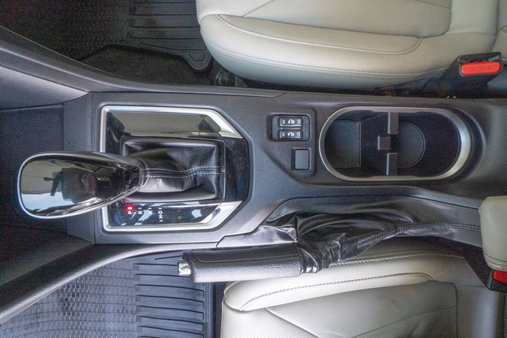 Used 2017 Subaru Impreza 2.0i Limited w/ Moonroof/BSD & Rcta/Eyesight image 10