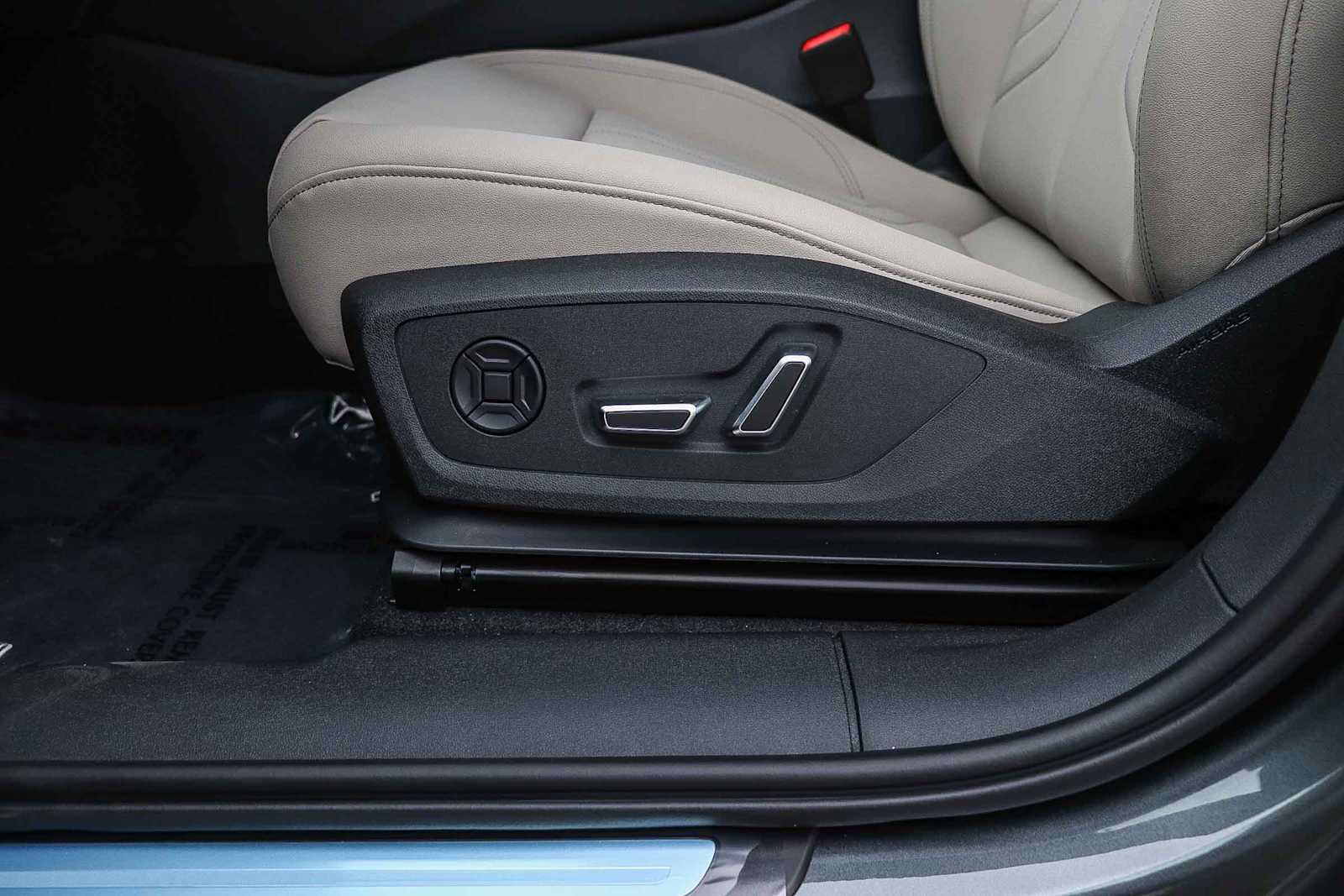 New 2026 Audi Q3 quattro 2.0T AWD/4WD image 26