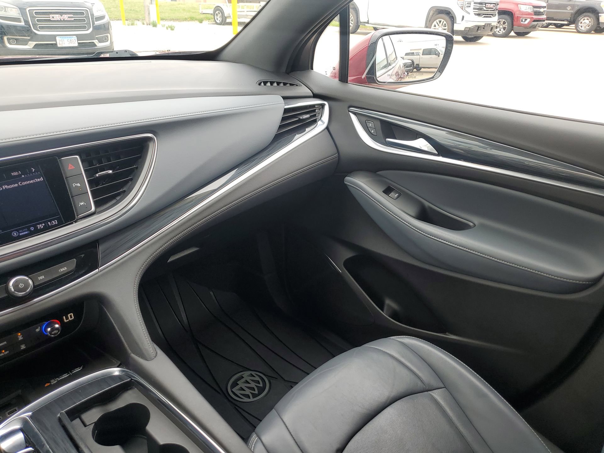 Used 2022 Buick Enclave Essence w/ Sport Touring Edition FWD image 11