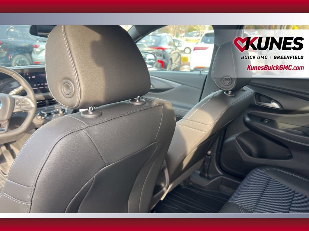 New 2026 Buick Envista Preferred w/ Convenience I Package FWD image 35