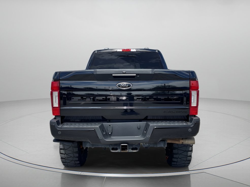 Used 2022 Ford F250 Lariat w/ Black Appearance Package image 4