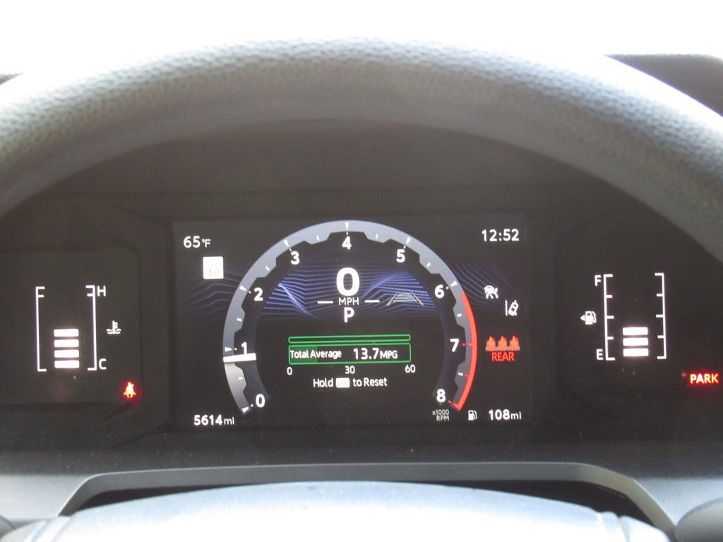 Used 2025 Toyota Tacoma SR5 AWD/4WD image 23