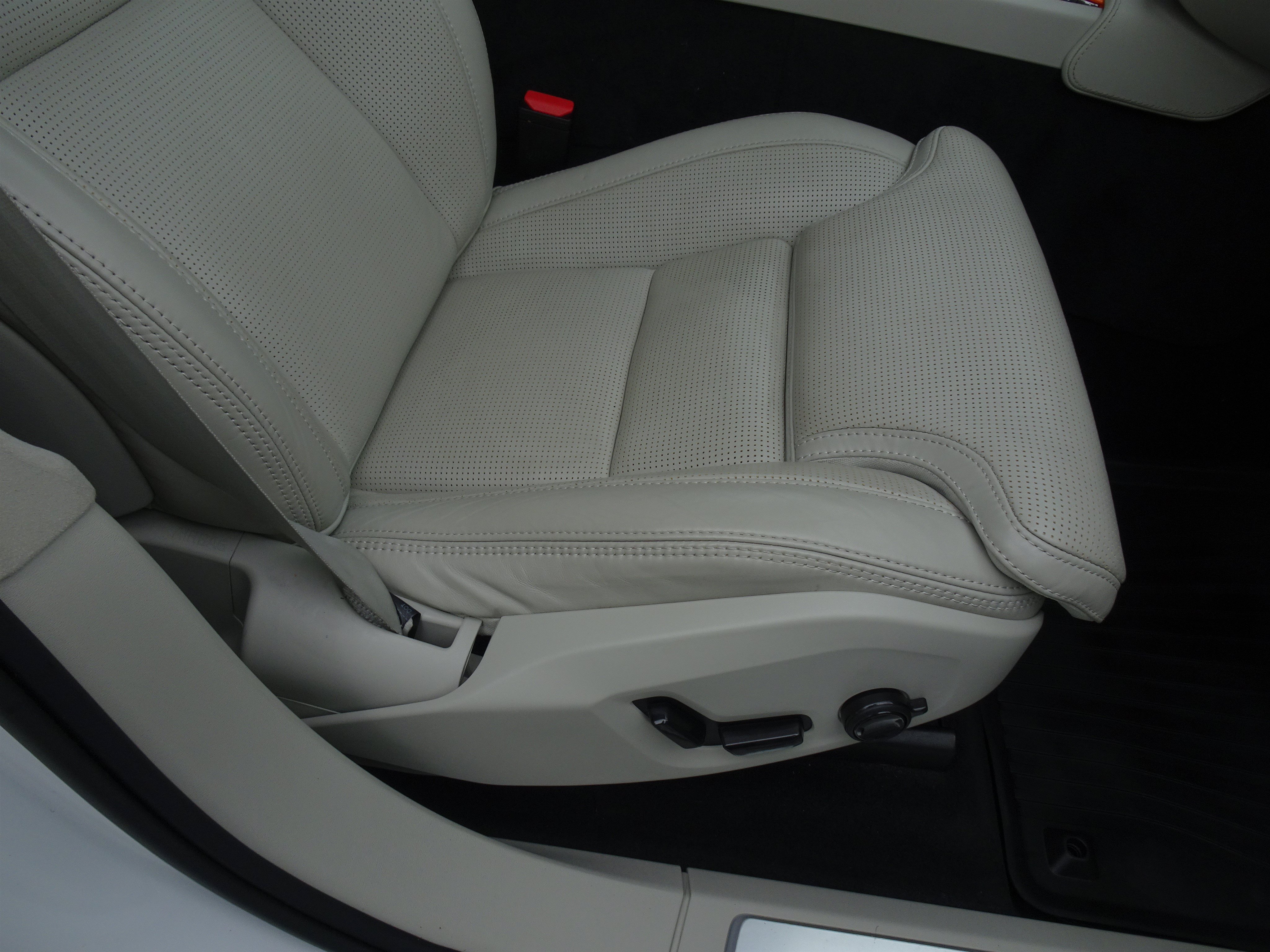 Used 2023 Volvo XC90 T8 Ultimate w/ Lounge Package AWD/4WD image 22