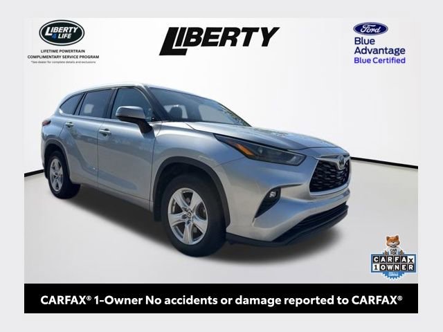 Used 2023 Toyota Highlander LE FWD image 1