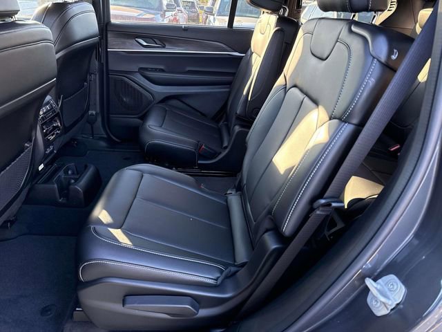 New 2025 Jeep Grand Cherokee L Limited w/ Luxury Tech Group II image 10