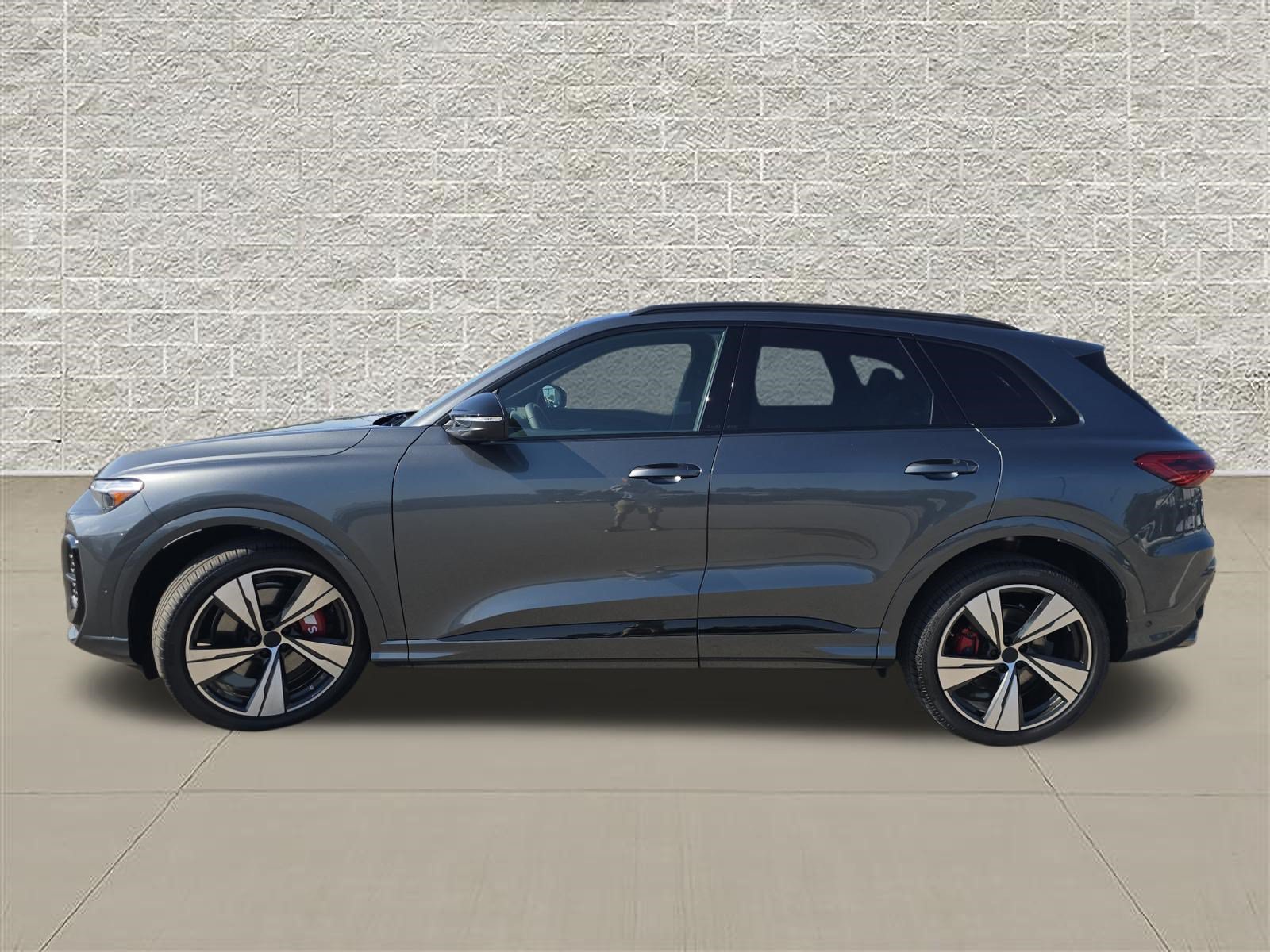 New 2026 Audi SQ5 Premium Plus AWD/4WD image 4