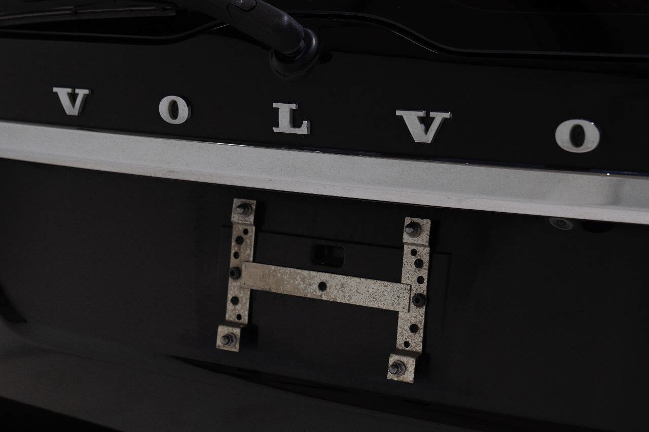 Used 2017 Volvo XC60 T5 w/ Tailgate Package FWD image 18