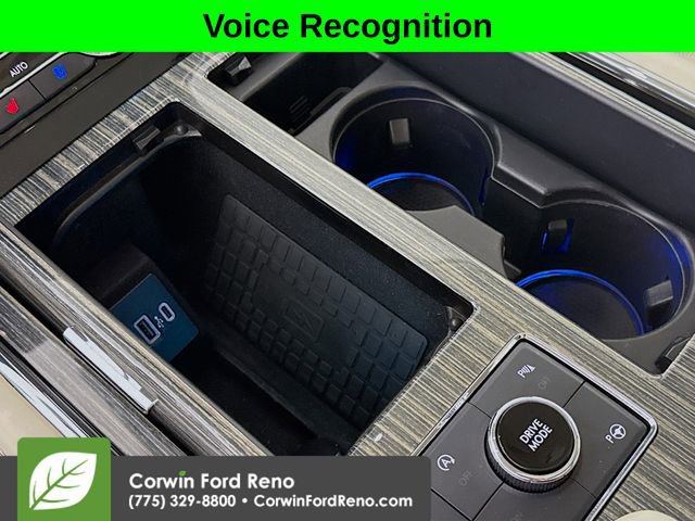 Used 2020 Lincoln Navigator Black Label w/ Cargo Convenience Package AWD/4WD image 17