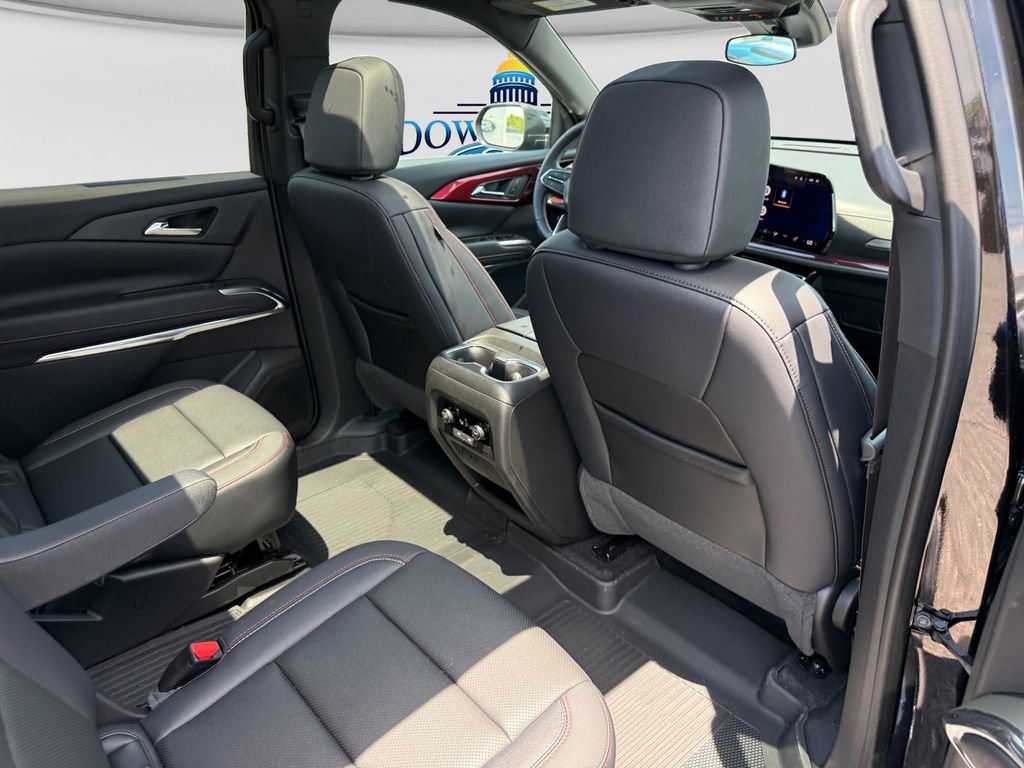 Used 2026 Chevrolet Traverse Z71 w/ LPO, Floor Liner Package AWD/4WD image 26