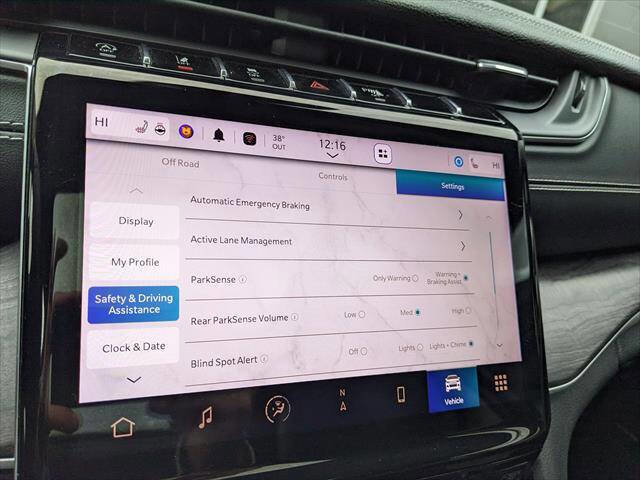 Used 2022 Jeep Grand Cherokee L Limited image 25