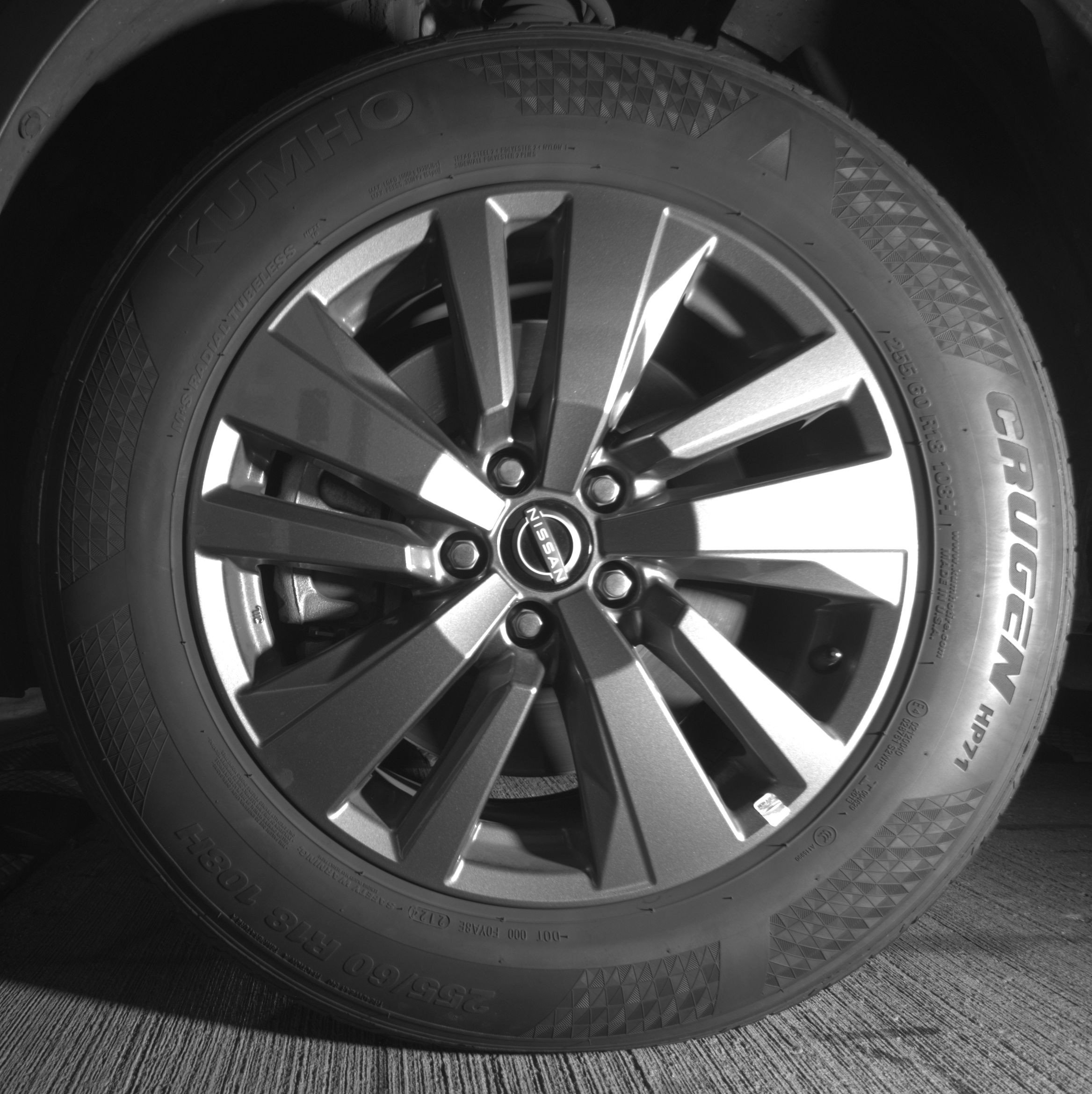 Used 2024 Nissan Pathfinder S FWD image 12