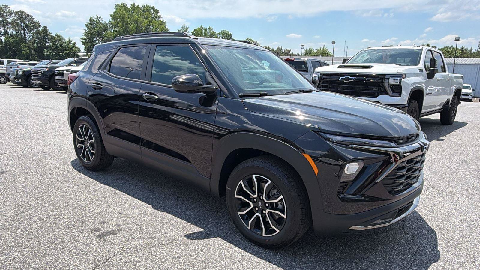 New 2026 Chevrolet TrailBlazer ACTIV w/ Convenience Package FWD image 3