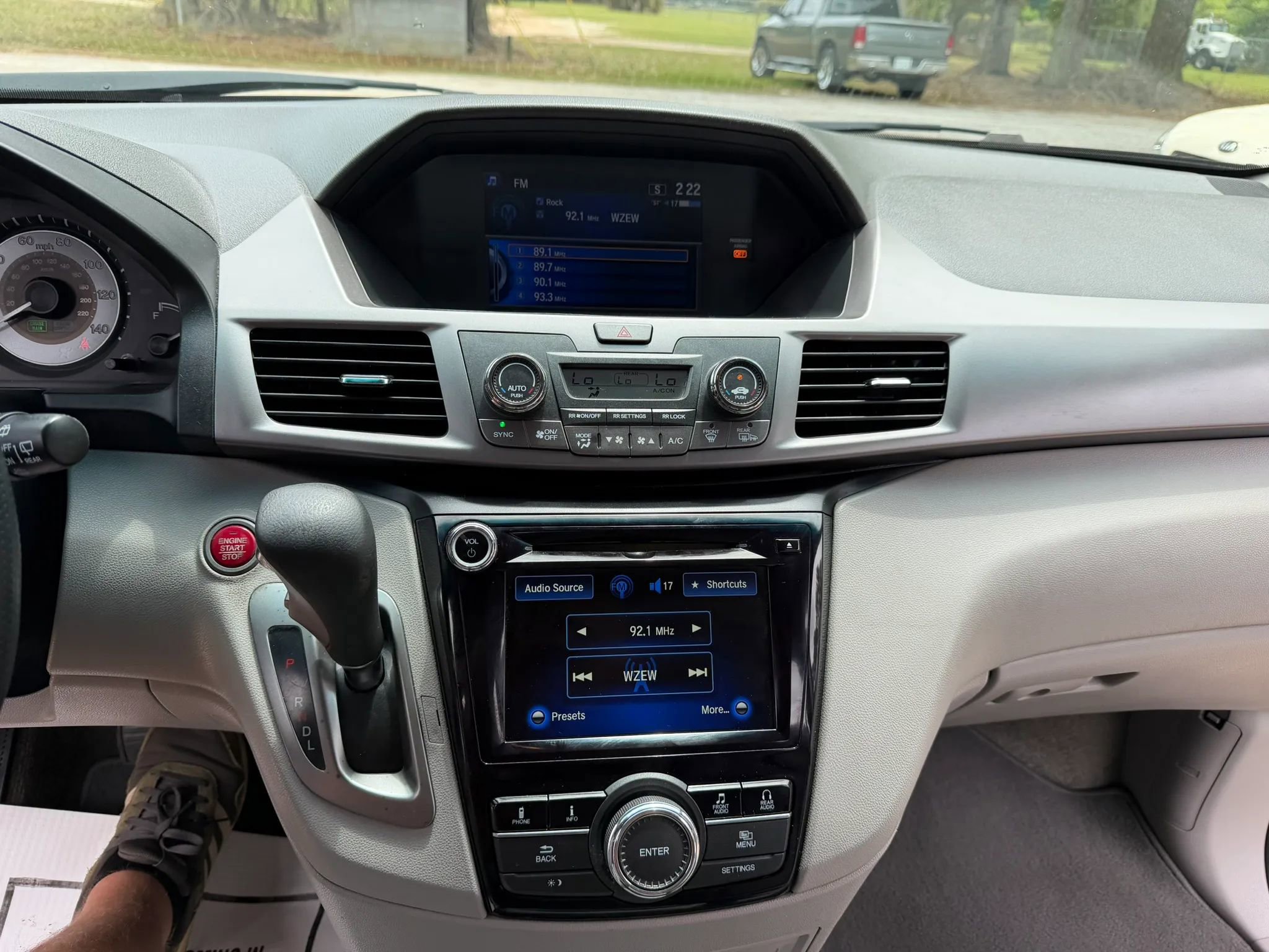 Used 2016 Honda Odyssey SE image 20