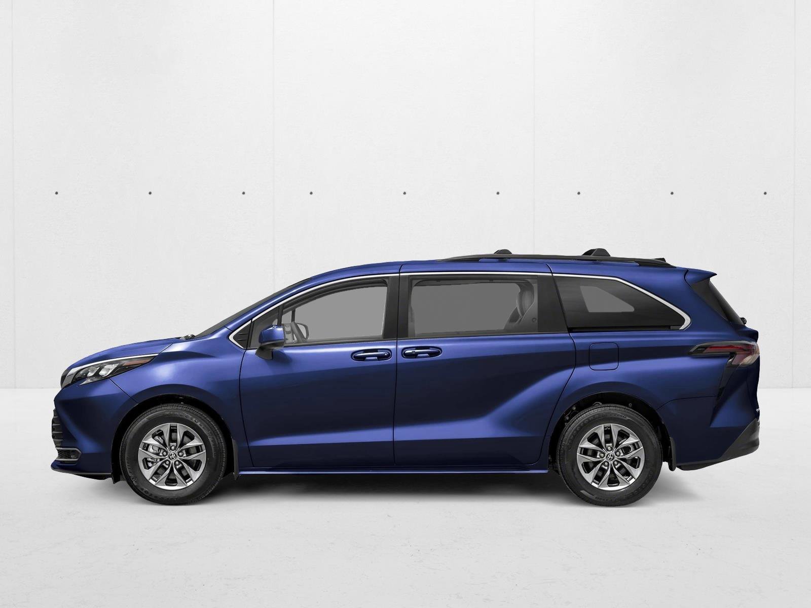 New 2026 Toyota Sienna LE FWD image 3