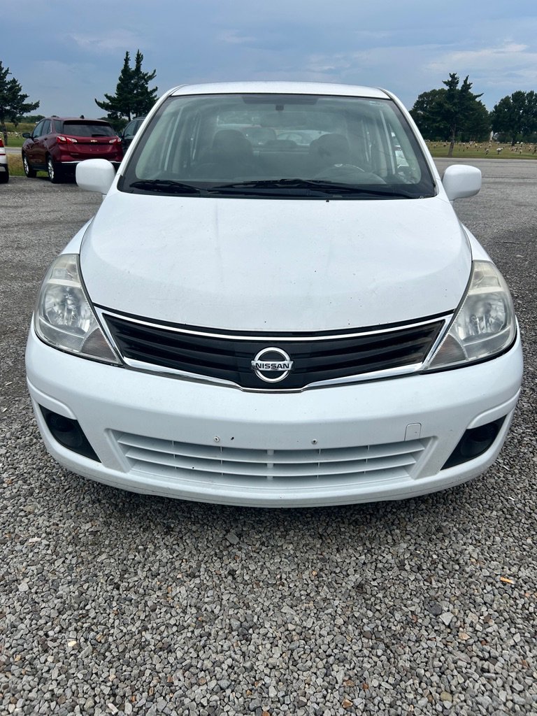 Used 2011 Nissan Versa 1.8 S w/ PWR Plus Pkg image 2